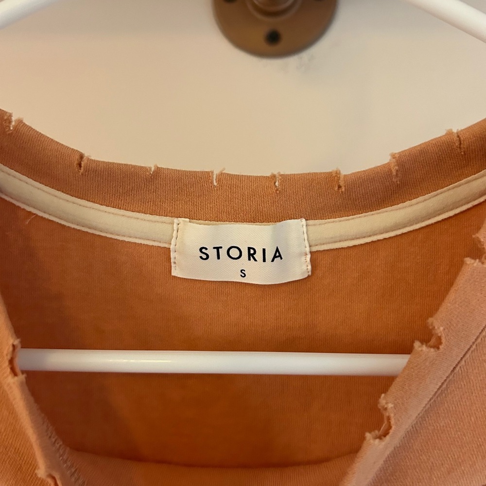Storia burnt orange smiley‎ face distressed 100% cotton top small - Picture 2 of 6